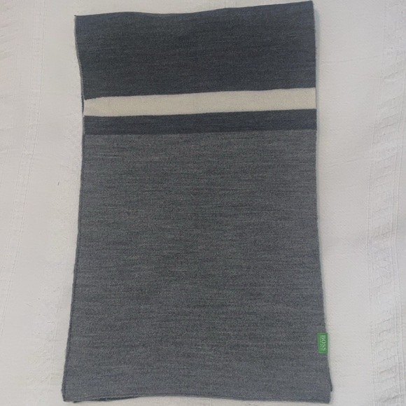 🩶BOSS Hugo Boss 2 tone grey Scarf - Picture 3 of 10